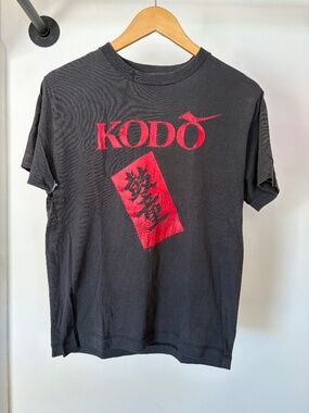 Kodo band tee